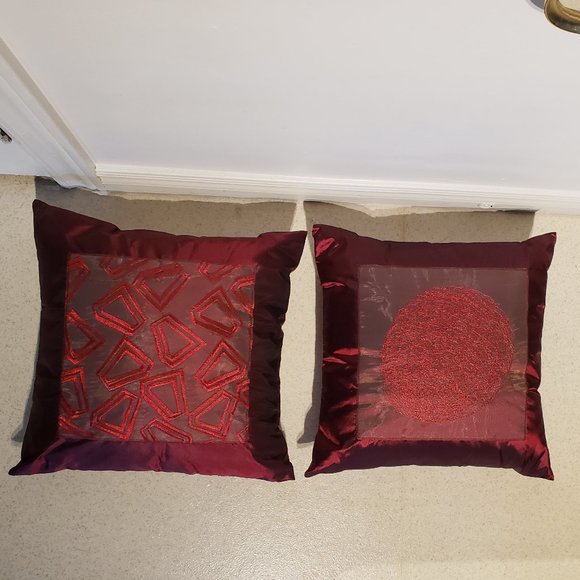 2 Deluxe Ritz Carlton Designer Throw Pillows 15'x15' & 5' Thick W/Zippers, MINT! - Picture 2 of 8